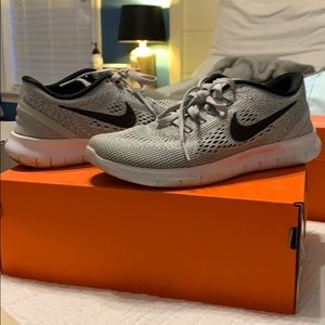 Women’s Nike free run